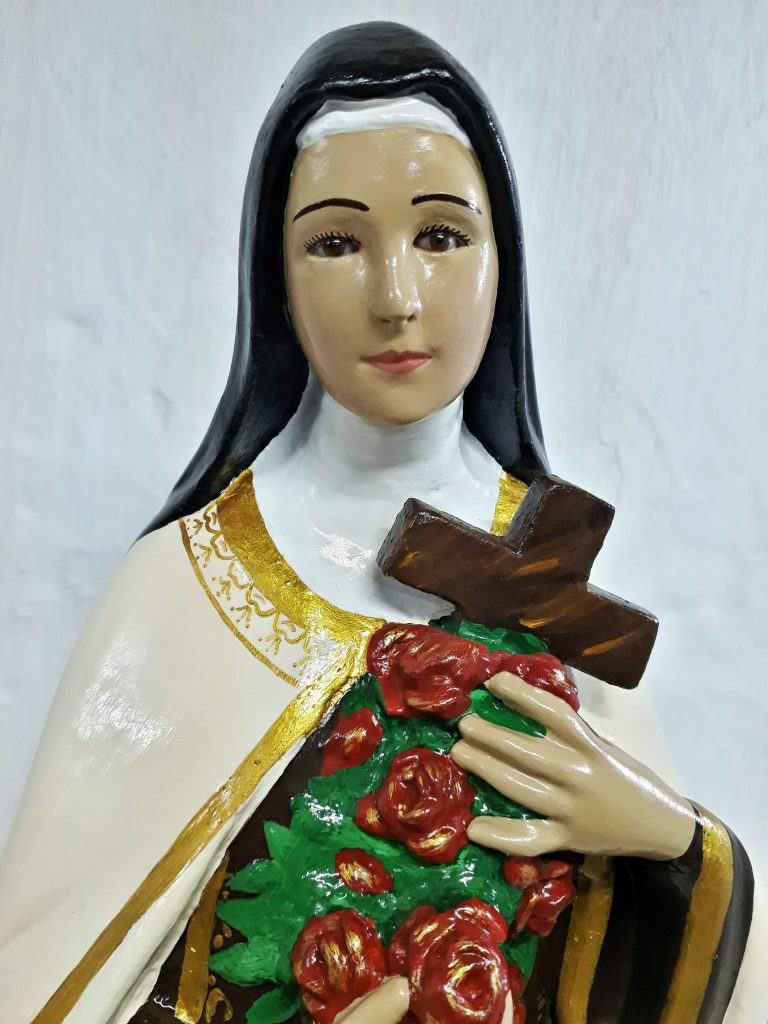 Imagem de Santa Teresinha - Restaurações e Pintura de Imagens Sacras
